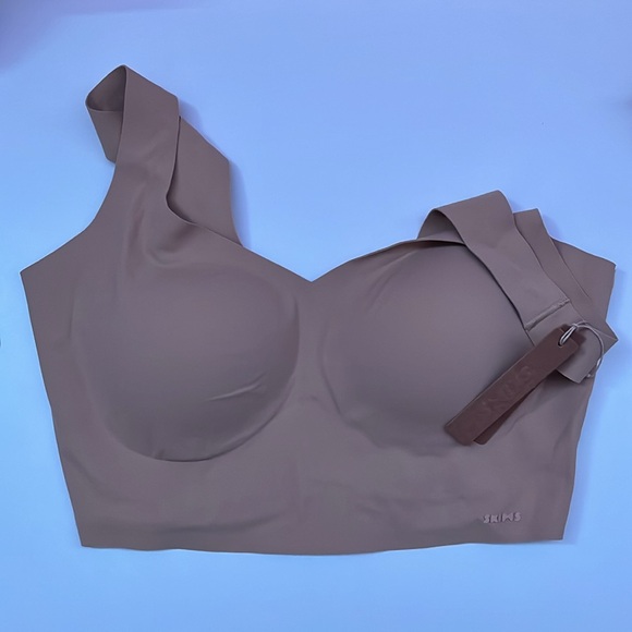 SKIMS Plunge tank bra (various sizes/colors) - Picture 4 of 6